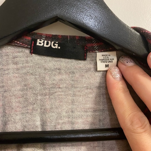 5 for $50 BDG size medium short sleeve sweater - Picture 3 of 5